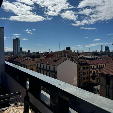 Appartamento Isola- Attico Con Balcone Milano Esterno foto