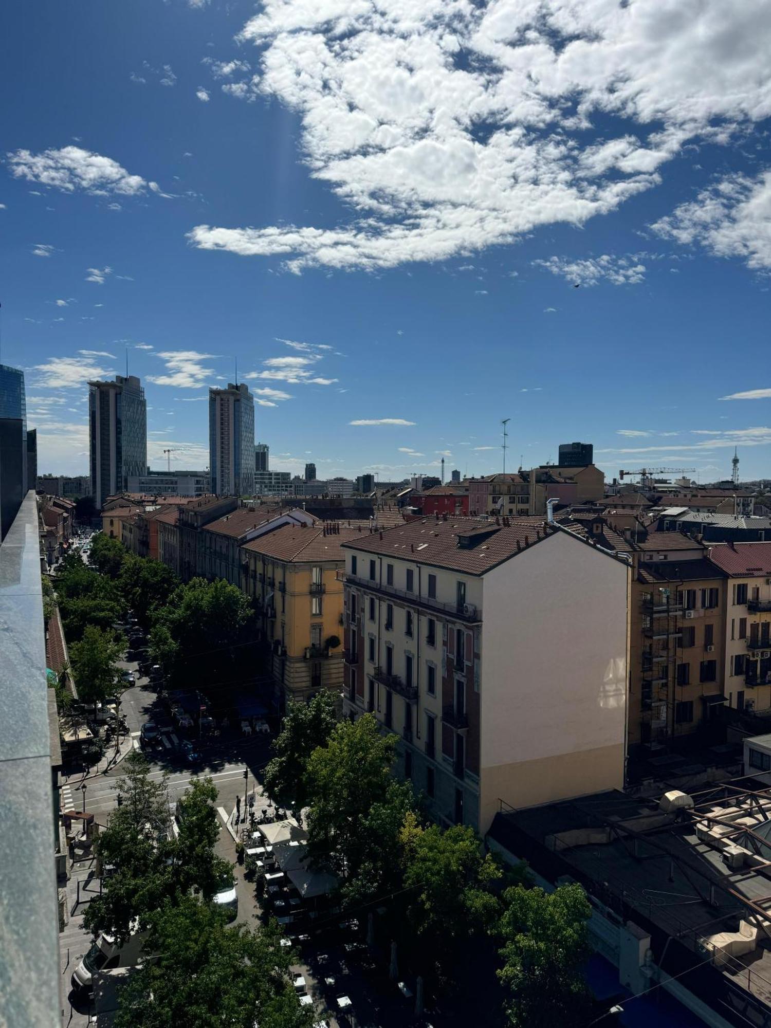 Appartamento Isola- Attico Con Balcone Milano Esterno foto